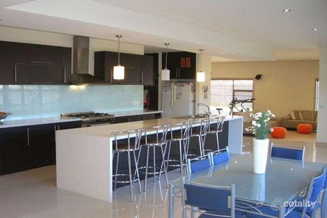 Property photo of 18 Parade Avenue Keysborough VIC 3173