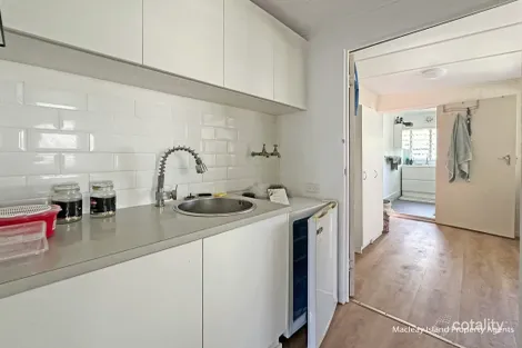 Property photo of 21 Panaroo Street Macleay Island QLD 4184