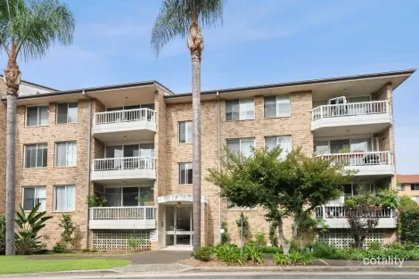 17/7 Mead Dr, Chipping Norton, NSW 2170