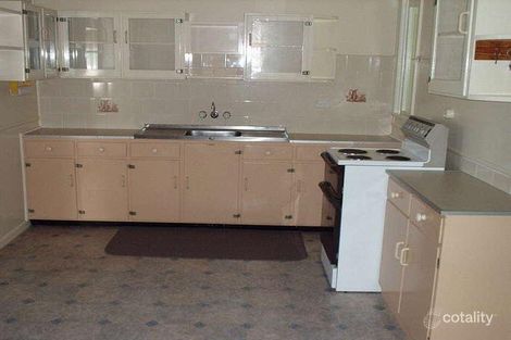 Property photo of 11 Bird Street Bundamba QLD 4304