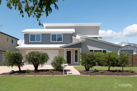 2/4 Harbourlights Way, Pelican Waters, QLD 4551