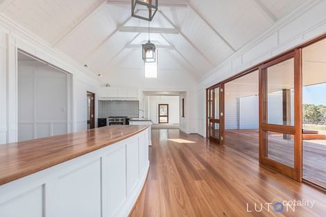 33 Farringdon Rd, Bombay, NSW 2622