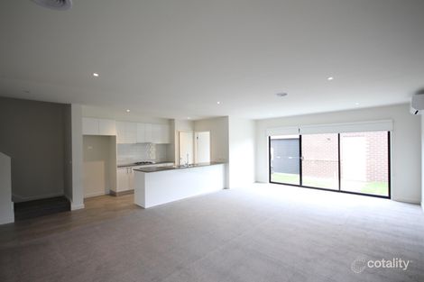 Property photo of 37 Llano Circuit Berwick VIC 3806