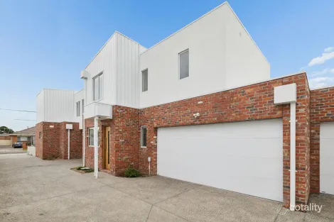 2/43 DUMBARTON ST, RESERVOIR, VIC 3073