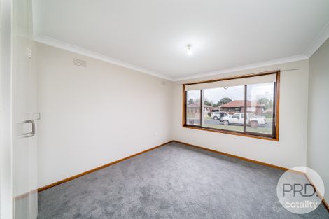 Property photo of 3 Willow Street Kooringal NSW 2650