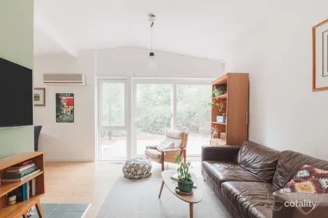 Property photo of 34 Blackbutt Street Lyneham ACT 2602