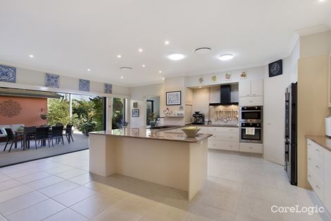 Property photo of 4 Inveray Avenue Benowa QLD 4217