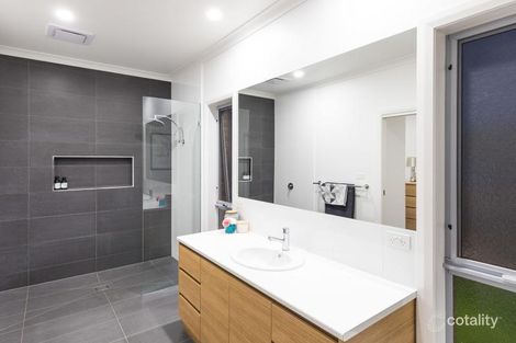 Property photo of 21 The Cobb And Co Way Gol Gol NSW 2738