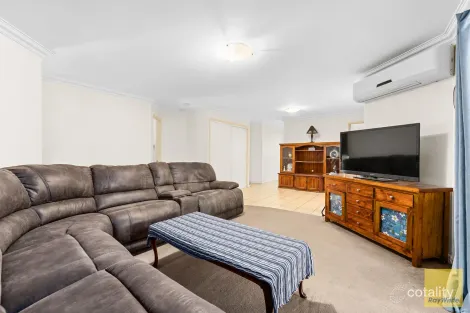 Property photo of 24 Dodd Drive Emerald QLD 4720