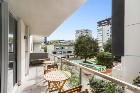 Property photo of 32/2 Hutchinson Walk Zetland NSW 2017