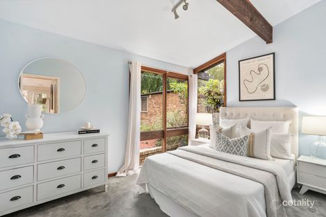 Property photo of 71 Lynbara Avenue St Ives NSW 2075