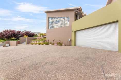Property photo of 5 Hickory Place Jerrabomberra NSW 2619