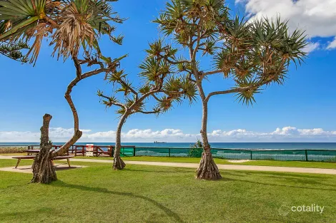 Property photo of 2/8 Cantwell Court Miami QLD 4220