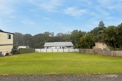 5 Oak St, Russell Island, QLD 4184