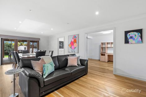 Property photo of 19 Koroit Place Taylors Lakes VIC 3038