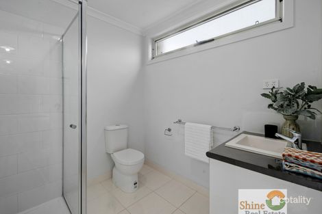 Property photo of 70 Willow Glen Boulevard Cranbourne VIC 3977