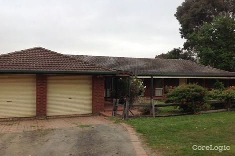 Property photo of 40 Manuka Road Berwick VIC 3806