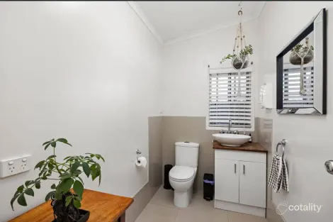 Property photo of 10 Gloucester Street Ormiston QLD 4160