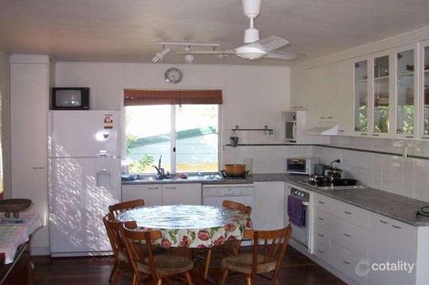 Property photo of 11 Arthur Street Urangan QLD 4655