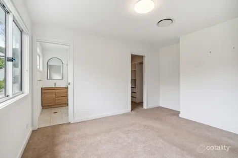 Property photo of 1/34 Robertson Street Coniston NSW 2500