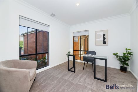 Property photo of 27 Blackman Crescent Taylors Lakes VIC 3038