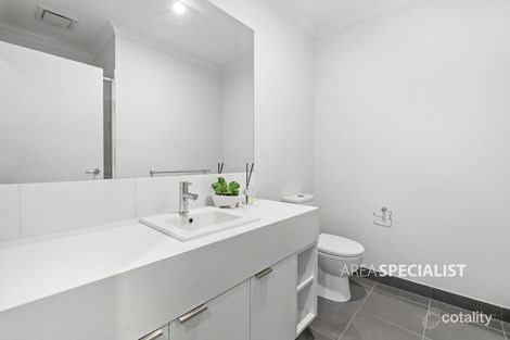Property photo of 12 Barncroft Crescent Keysborough VIC 3173