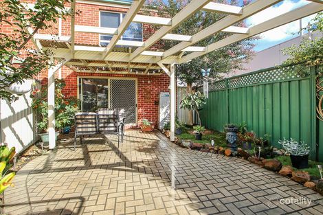 Property photo of 4/550 Kotthoff Street Lavington NSW 2641
