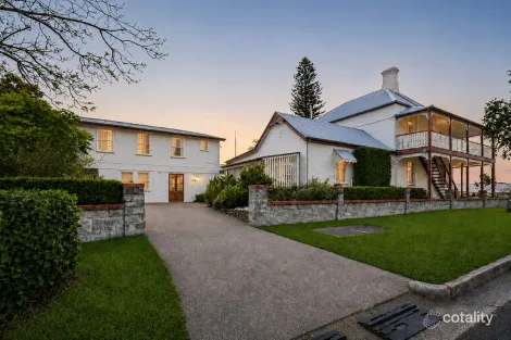 1 Burnett St, West Ipswich, QLD 4305