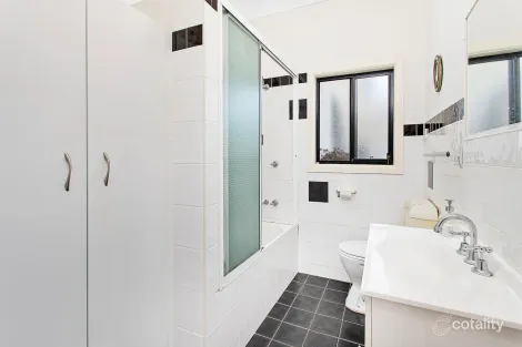 Property photo of 1/36 Devonshire Crescent Oak Flats NSW 2529