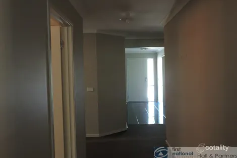 Property photo of 8 Camkerr Place Lyndhurst VIC 3975