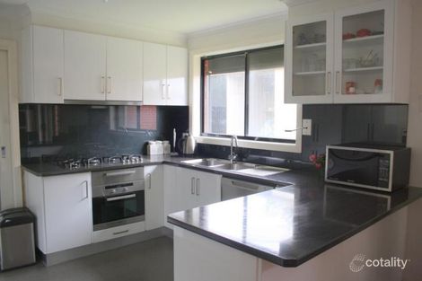 Property photo of 3 Wattle Close Meadow Heights VIC 3048