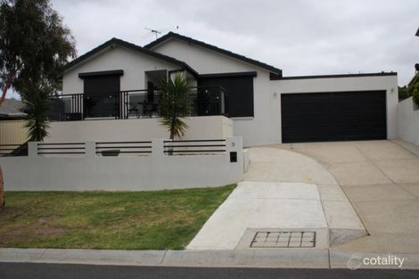 Property photo of 3 Wattle Close Meadow Heights VIC 3048