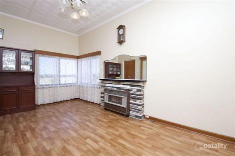 Property photo of 37 Birchley Road Yangebup WA 6164
