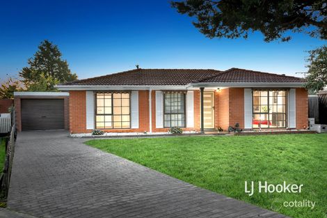 Property photo of 11 Casuarina Court Hampton Park VIC 3976
