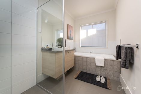 Property photo of 8 Lillypilly Walk Andrews Farm SA 5114