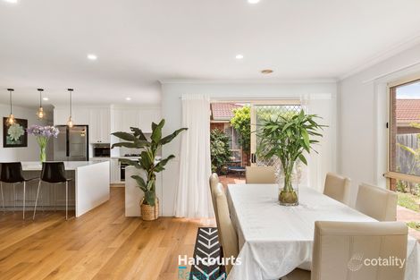 Property photo of 15 Kipping Rise South Morang VIC 3752