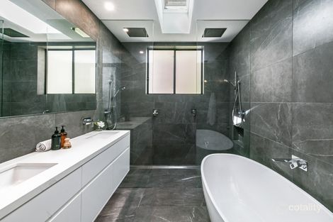 Property photo of 6 Castle Rock Crescent Clontarf NSW 2093
