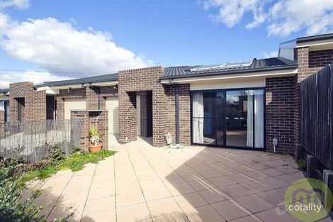 Property photo of 32 Constance Stone Street Macgregor ACT 2615