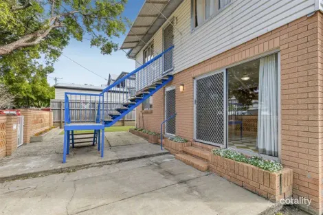 Property photo of 76 Armstrong Road Cannon Hill QLD 4170