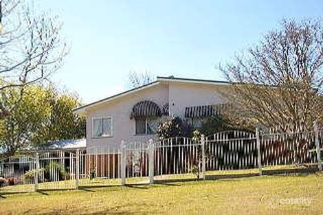 11 Owen St, Mount Lofty, QLD 4350