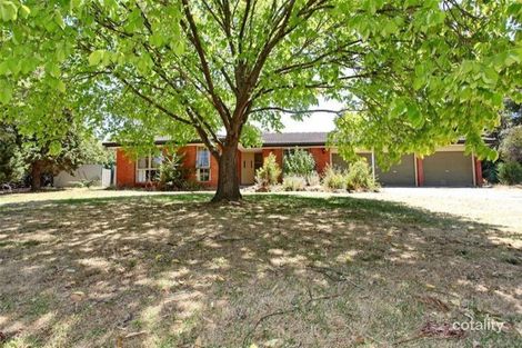 13 Barclay Pl, Riddells Creek, VIC 3431