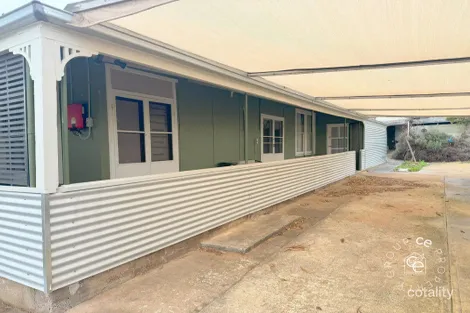 2 Showground Rd, Swan Reach, SA 5354