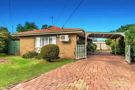 Property photo of 24 Wintersun Drive Albanvale VIC 3021