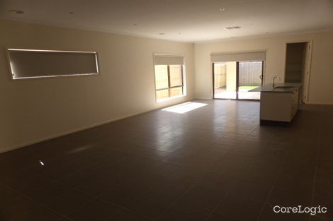 Property photo of 16 Oberon Street Point Cook VIC 3030