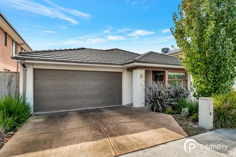 Property photo of 2 Caleana Court Cranbourne North VIC 3977