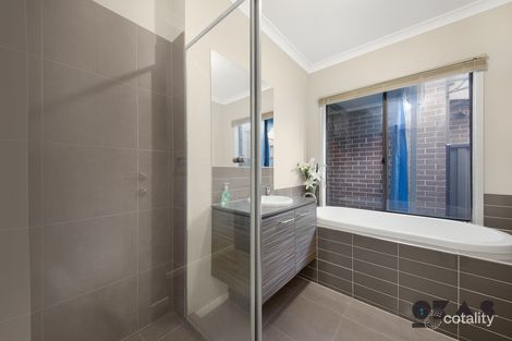 Property photo of 4 Farrell Street Craigieburn VIC 3064