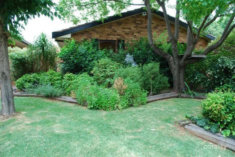 Property photo of 27 Beveridge Crescent Dubbo NSW 2830