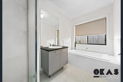 Property photo of 3 Lucille Road Point Cook VIC 3030