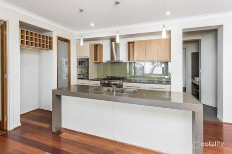 17 Elkington Cct, North Lakes, QLD 4509