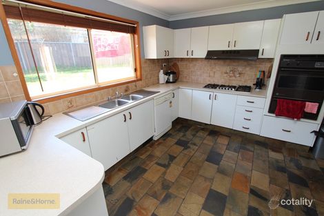 Property photo of 44 Hoolihan Close Kelso NSW 2795